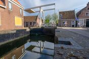 Pompsluis in Edam van 